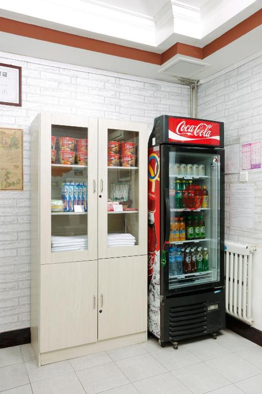 Discovery Youth Hostel Пекин Екстериор снимка